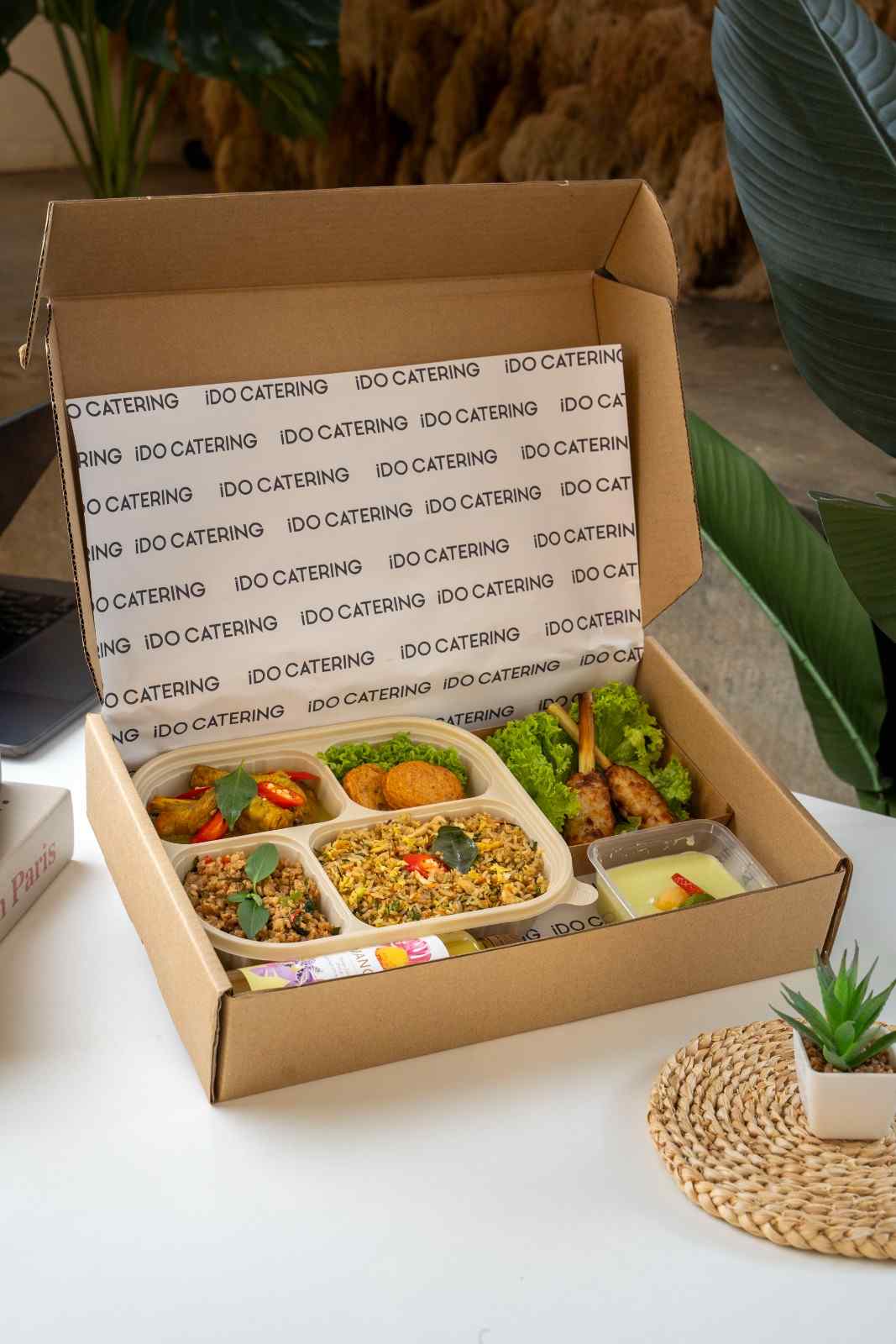 Corporate Meal Box by idocatering